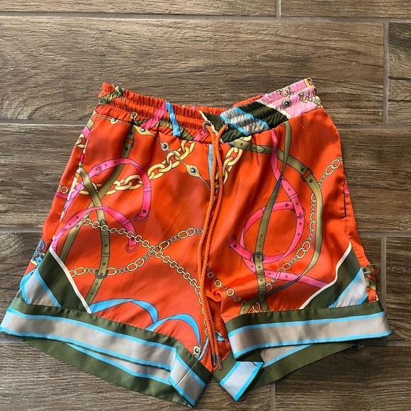 Pinko women’s Bermuda shorts - Picture 1 of 5